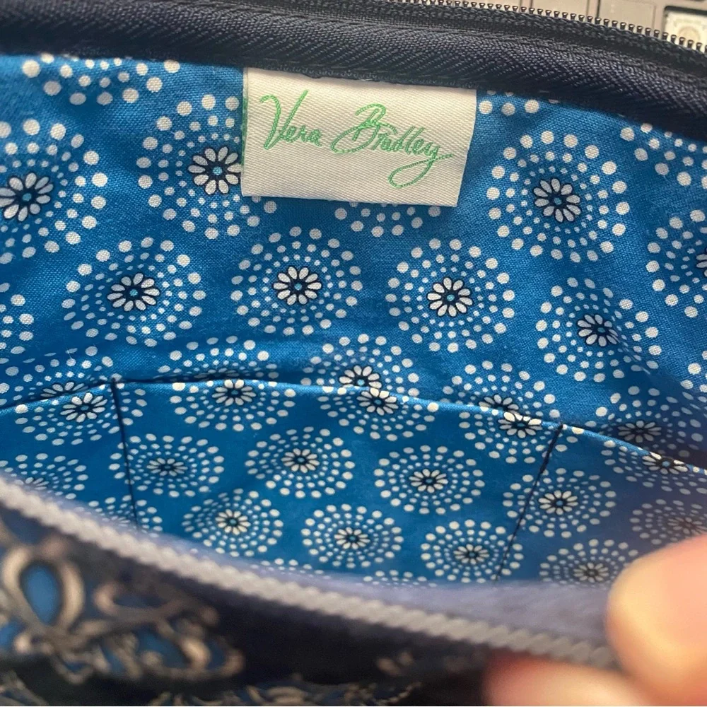 Vera Bradley Crossbody Blue Paisley Front Pocket Adjustable Strap Bag Purse